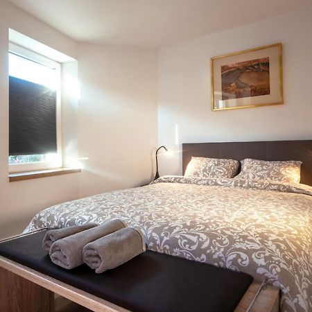 Gite Le Vingtieme Spa Exteriör bild